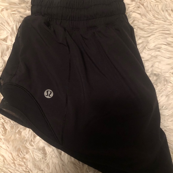 Black lululemon hotty hot - Picture 2 of 4